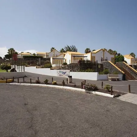 With Private Pool ,barbecue, Next The Sea In Beach Villa Caleta De Fuste