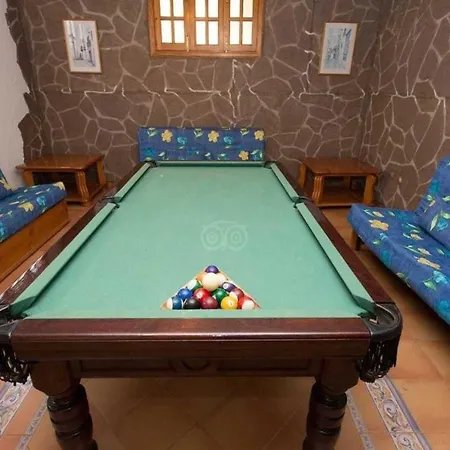 Villa With Private Pool ,barbecue, Next The Sea In Beach