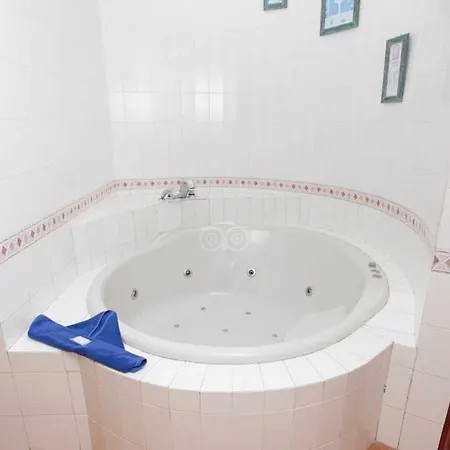 Villa With Private Pool ,barbecue, Next The Sea In Beach