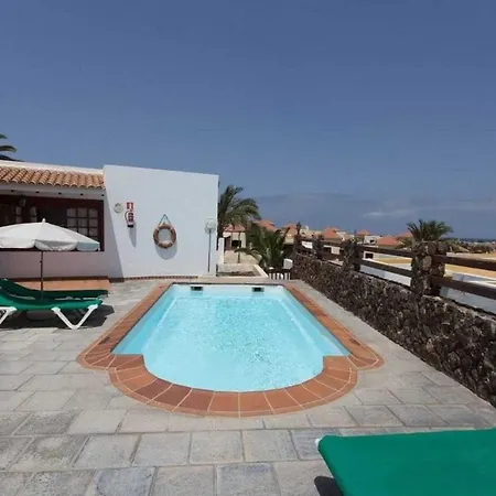 With Private Pool ,barbecue, Next The Sea In Beach Willa *